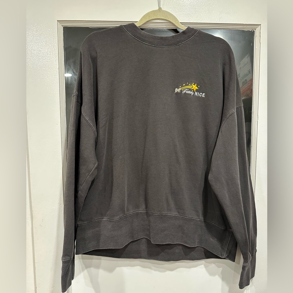 West of Camden Embroidered Women’s Sweatshirt Size Large